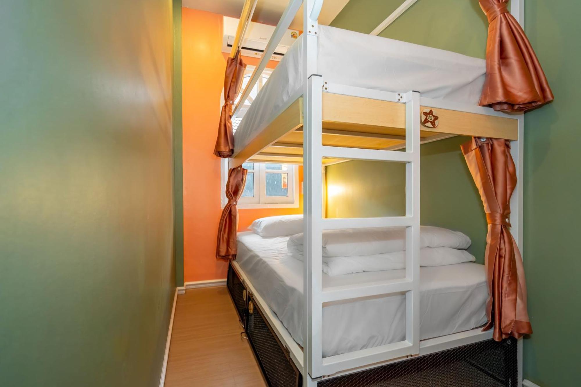 Sweett Lemon Hostel Patong Exterior photo