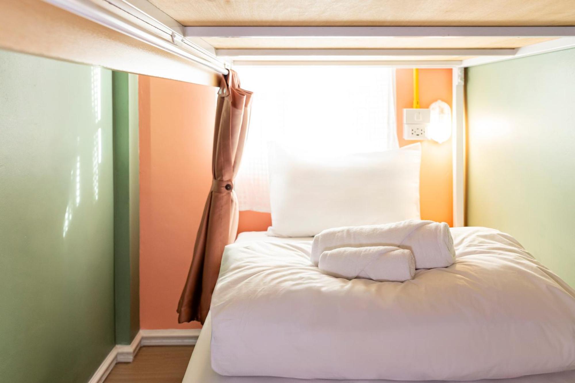 Sweett Lemon Hostel Patong Exterior photo