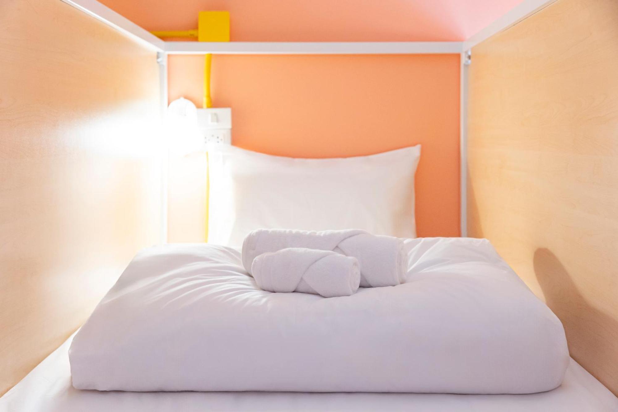 Sweett Lemon Hostel Patong Exterior photo