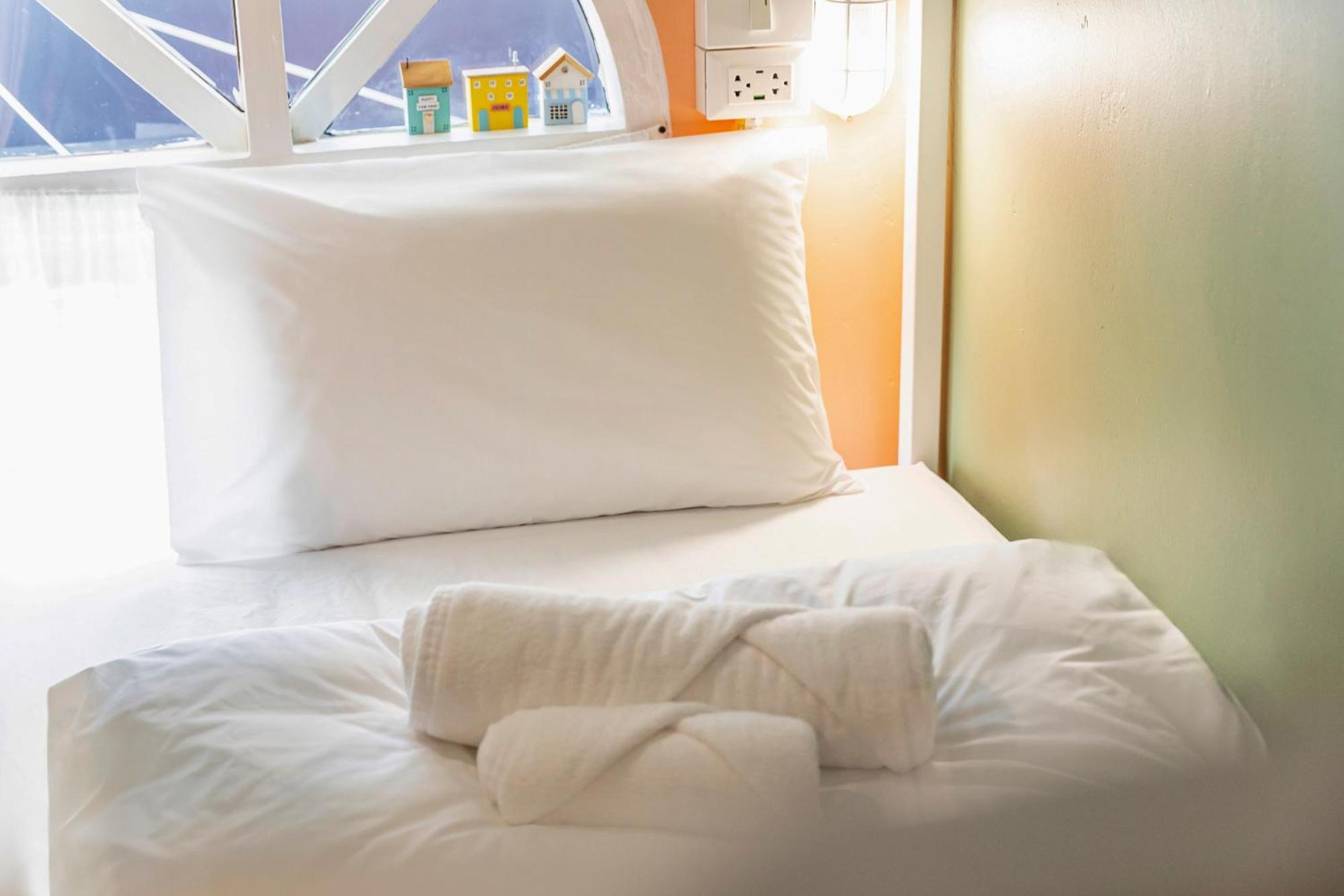 Sweett Lemon Hostel Patong Exterior photo