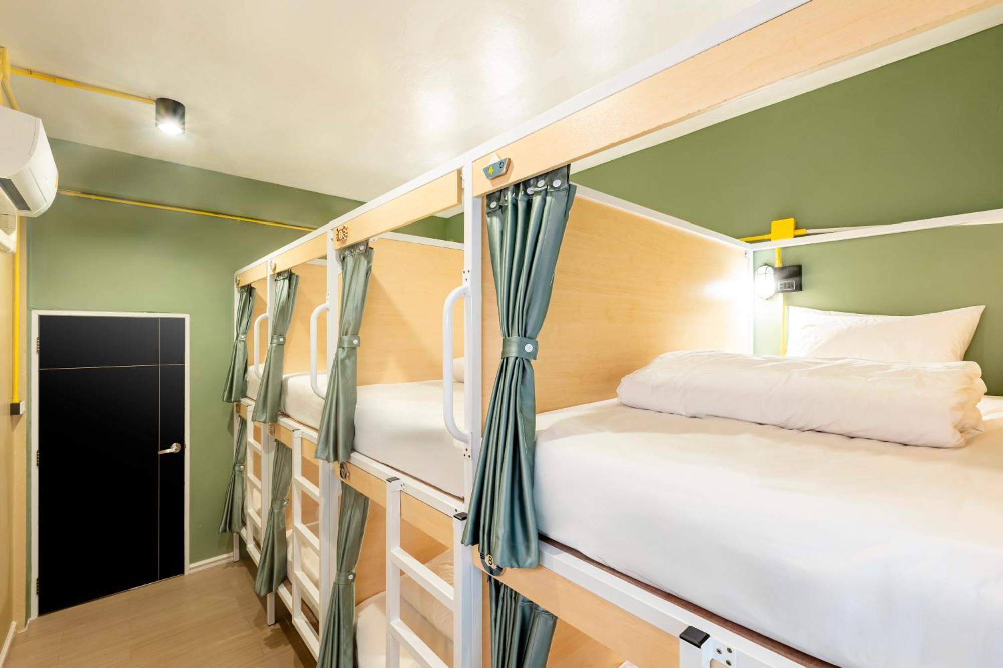 Sweett Lemon Hostel Patong Exterior photo